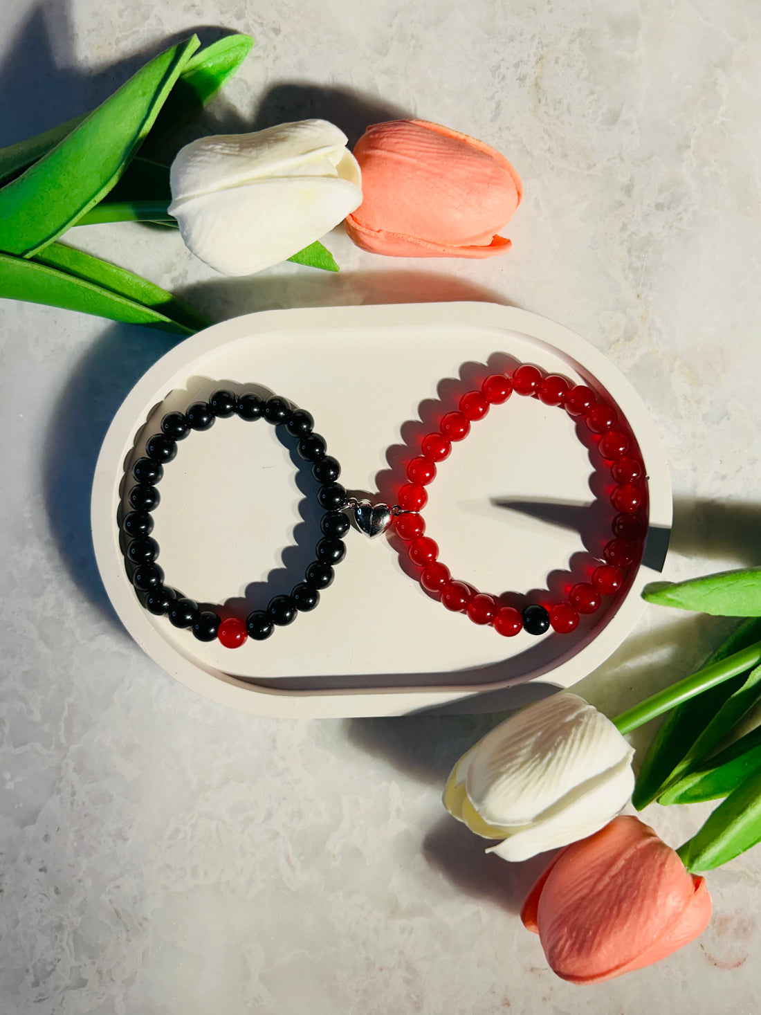 COUPLE BRACELETS WITH MAGNETIC HEART