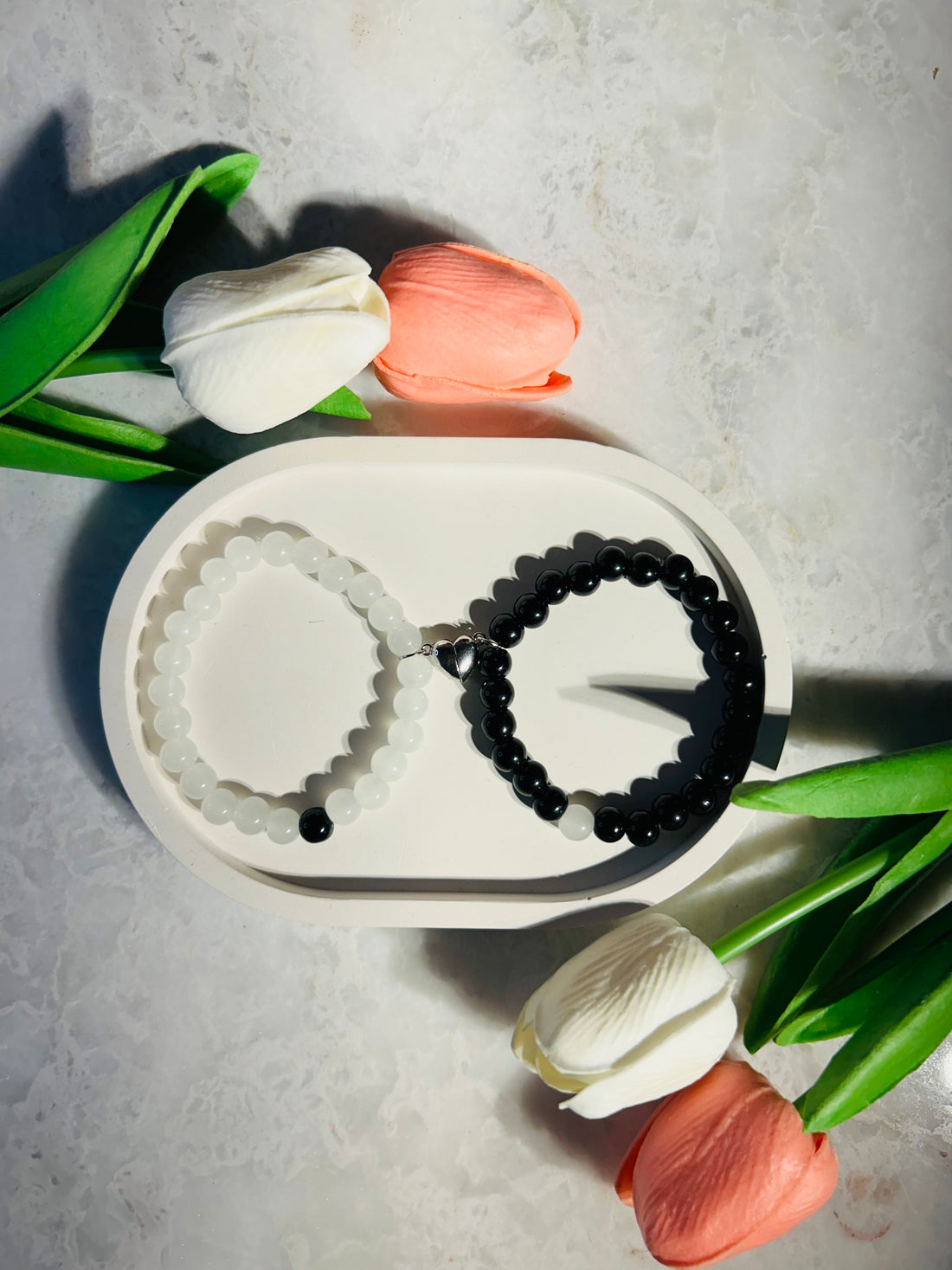 COUPLE BRACELETS WITH MAGNETIC HEART